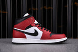 AJ1 Mid ‘Chicago Black Toe’