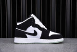 AJ1 Mid SE GS ‘Glow in the Dark Panda’